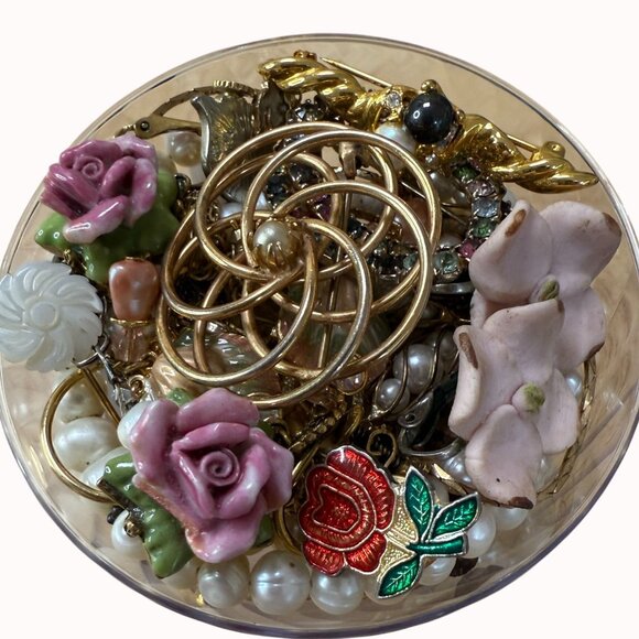 Mixed Vintage Jewelry Lot W/ Enamel Roses Pearl Beads & Gold Tone, Retro, 90's - Picture 3 of 9